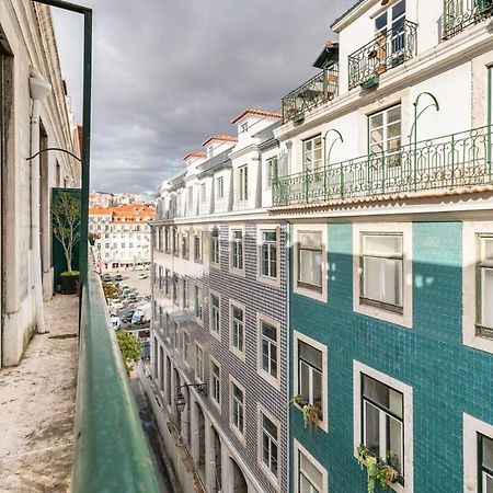 Charming 2 Bedroom Apartment Next To Praca Da Figueira Lisbon Luaran gambar